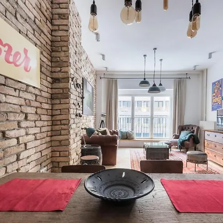 Smart, Stylish In The Heart Of *